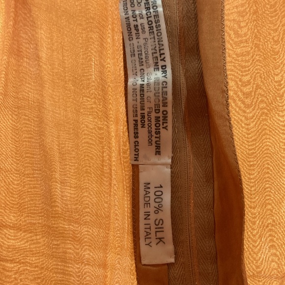 Italy made Silk Sak’s Fifth Ave Sleeveless Blouse Petites Sz 10 Copper color A1 - Picture 7 of 9